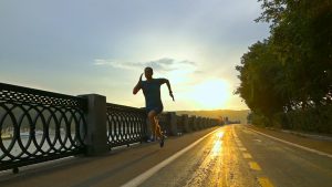 CORRER